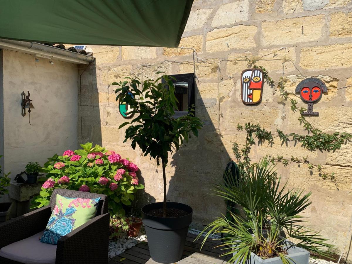 La Maison Du Bourg B&B Puisseguin Dış mekan fotoğraf